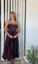 Load image into Gallery viewer, ASTR The Label Ascella Dress- Wine