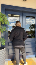 Load image into Gallery viewer, Varley Eleanor Patch Pocket Fleece- Black
