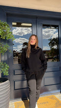 Load image into Gallery viewer, Varley Betsy - Black
