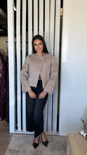 Load image into Gallery viewer, ASTR The Label Jennah Jacket- Oatmeal
