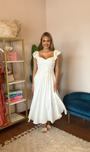 Load image into Gallery viewer, ASTR The Label Felicienne Maxi Dress- White
