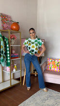 Load image into Gallery viewer, QUEEN OF SPARKLES LIGHT GREEN SHAMROCK TEE
