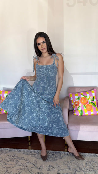 EN SAISON SPLICED EMB FLORAL DENIM FIT N FLARE MIDI DRESS