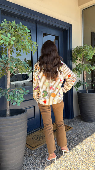 QUEEN OF SPARKLES BEIGE STRIPED THANKSGIVING ICON BUTTON UP TOP