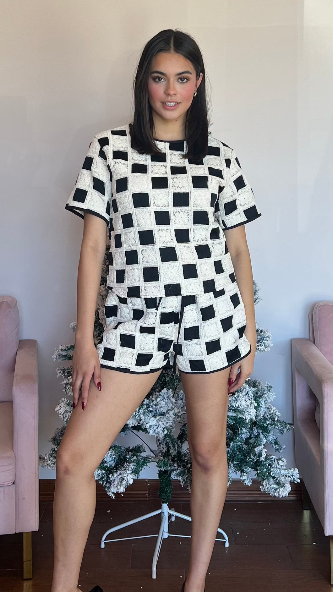 Eyelet Checkered Set