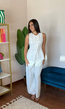 Load image into Gallery viewer, ASTR The Label Sonja Vest- White
