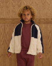 Load image into Gallery viewer, RYLEE + CRU SHERPA TRAILS JACKET-NAVY COLOR BLOCK

