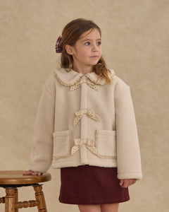 RYLEE + CRU SHEARLING COLLARED COAT-NATURAL